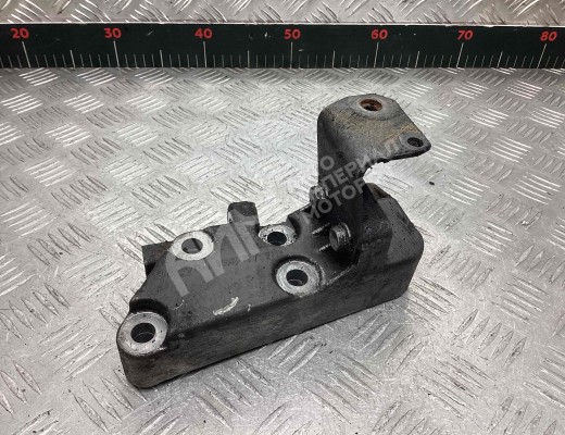 Кронштейн генератора Mercedes Vario (W670) 1996-2013  Mercedes Vario Vario (W670) 1996-2013