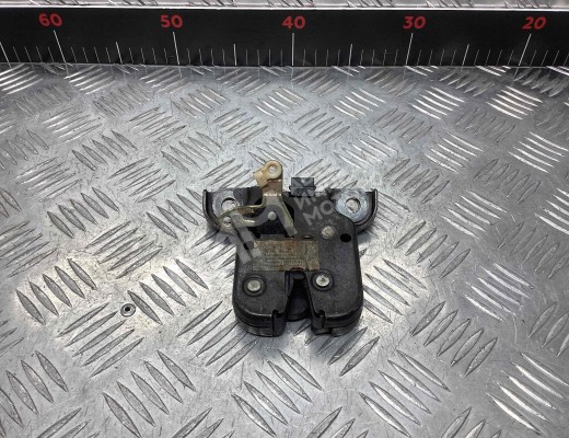 Замок багажника Audi A3 II (8P) 2003-2005  Audi A3 A3 II (8P) 2003-2005
