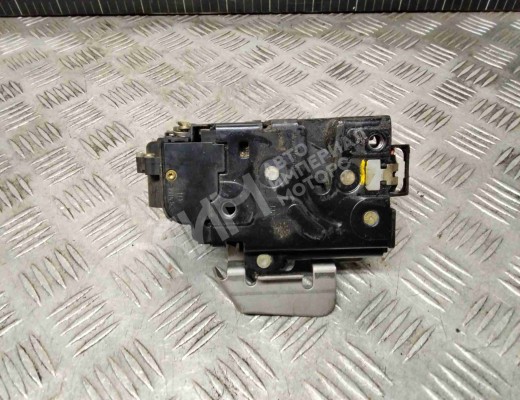 Замок двери передней левой Audi A4 B6 (8EC, 8E5) 2000-2004  Audi A4 A4 B6 (8EC, 8E5) 2000-2004