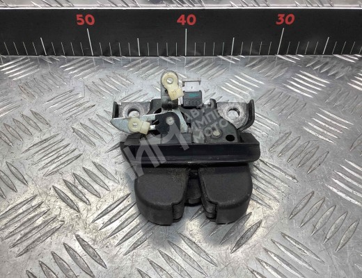 Замок багажника Audi A6 C5 (4B) 2001-2004 рестайлинг  Audi A6 A6 C5 (4B) 2001-2004 рестайлинг