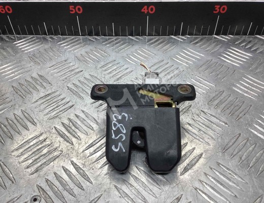 Замок багажника Audi A4 B5 (8D) 1994-1999  Audi A4 A4 B5 (8D) 1994-1999