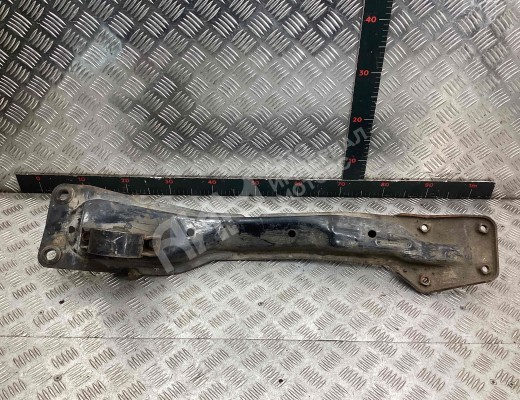 Балка под радиатор Nissan X-trail (T30) 2004-2007 рестайлинг  Nissan X-Trail X-trail (T30) 2004-2007 рестайлинг