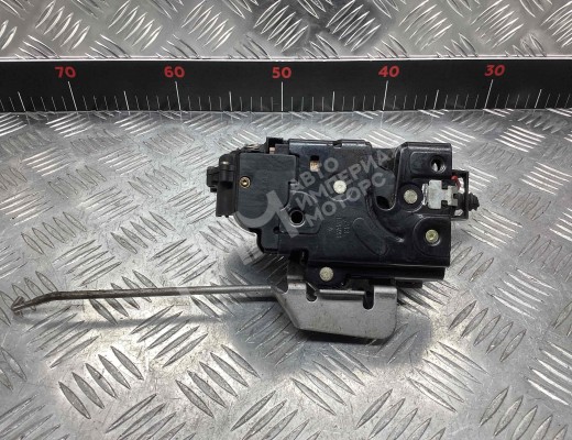 Замок двери передней левой Audi A4 B6 (8EC, 8E5) 2000-2004  Audi A4 A4 B6 (8EC, 8E5) 2000-2004