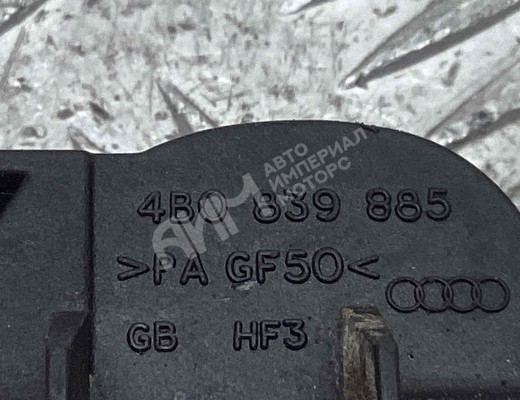 Ручка наружная передняя правая Audi A4 B6 (8EC, 8E5) 2000-2004  Audi A4 A4 B6 (8EC, 8E5) 2000-2004