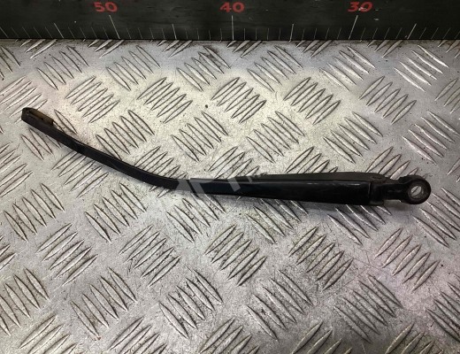 Щеткодержатель задний Seat Ibiza II (6K) 1993-2002  Seat Ibiza Ibiza II (6K) 1993-2002