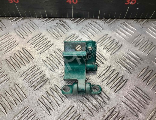 Петля крышки багажника Seat Ibiza II (6K) 1993-2002  Seat Ibiza Ibiza II (6K) 1993-2002