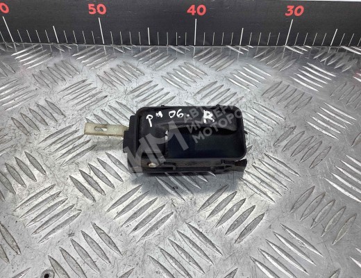 Ручка внутренняя передняя правая Mercedes МВ100 (W631) 1981-1996  Mercedes 100 МВ100 (W631) 1981-1996