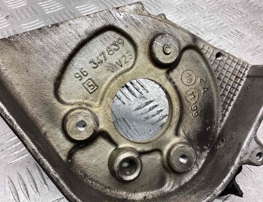 Крепление ТНВД Peugeot 406 1995-2004  Peugeot 406 406 1995-2004