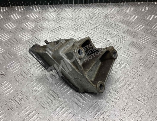 Кронштейн топливного фильтра Peugeot 406 1995-2004  Peugeot 406 406 1995-2004