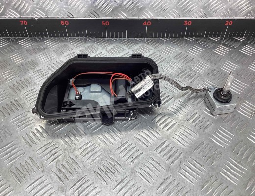 Блок розжига ксенона Audi A4 B6 (8EC, 8E5) 2000-2004  Audi A4 A4 B6 (8EC, 8E5) 2000-2004