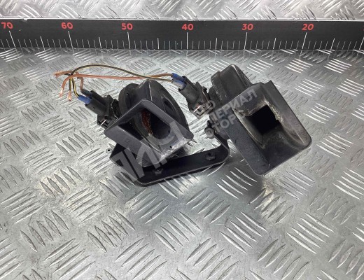 Сигнал (клаксон) Audi A4 B5 (8D) 1994-1999  Audi A4 A4 B5 (8D) 1994-1999