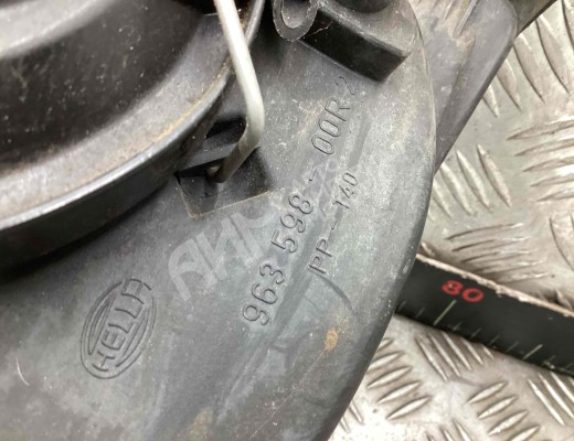 Фара правая Volkswagen Bora (1J) 1998-2005  Volkswagen Bora Bora (1J) 1998-2005
