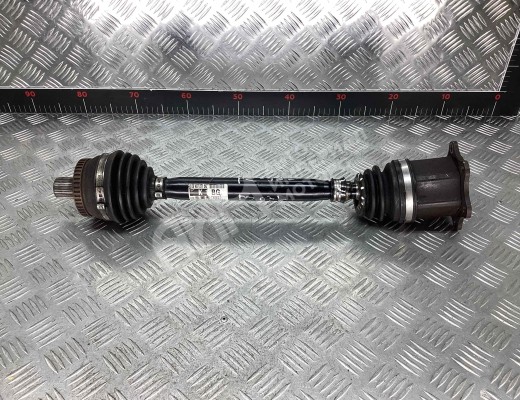Полуось передняя левая (приводной вал, ШРУС) Audi A4 B7 (8EC, 8ED) 2004-2008  Audi A4 A4 B7 (8EC, 8ED) 2004-2008