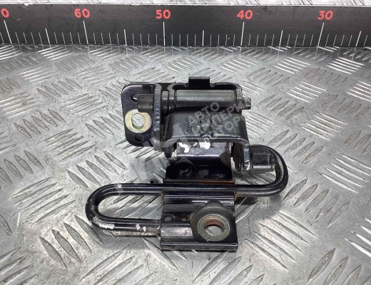 Петля двери передней левой Audi A3 II (8P) 2003-2005  Audi A3 A3 II (8P) 2003-2005