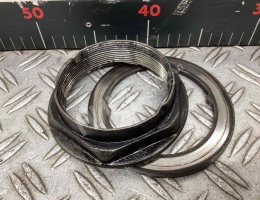 Гайка ступицы Renault Magnum E-TECH II 1997-2000  Renault Magnum Magnum E-TECH II 1997-2000