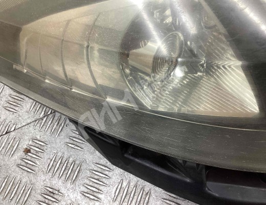 Фара правая Renault Laguna II (X74) 2005-2007 рестайлинг  Renault Laguna Laguna II (X74) 2005-2007 рестайлинг