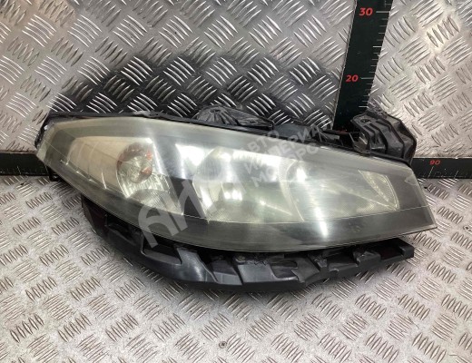 Фара правая Renault Laguna II (X74) 2005-2007 рестайлинг  Renault Laguna Laguna II (X74) 2005-2007 рестайлинг