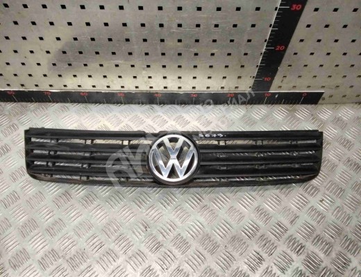Решетка радиатора Volkswagen Passat B5 (3B) 1996-2000  Volkswagen Passat Passat B5 (3B) 1996-2000