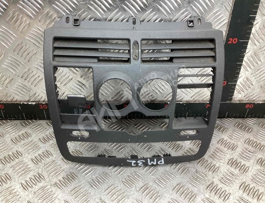Накладка декоративная центральной консоли Mercedes Vito II (W639) 2003-2010  Mercedes Vito Vito II (W639) 2003-2010