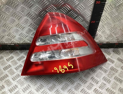 Фонарь задний правый Mercedes C (W203) 2000-2004  Mercedes C C (W203) 2000-2004