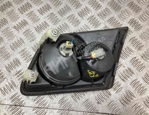 Фонарь крышки багажника левый Mazda 6 I (GG) 2002-2005  Mazda 6 6 I (GG) 2002-2005