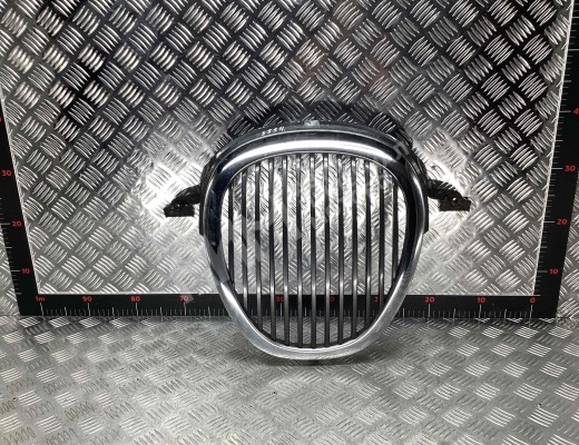 Решетка радиатора Jaguar S-Type (X200) 1999-2008  Jaguar S-Type S-Type (X200) 1999-2008