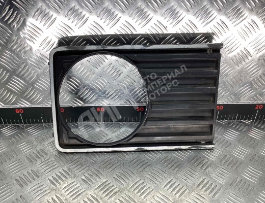 Накладка (ресничка) правой фары Volkswagen LT I 1975-1996  Volkswagen LT LT I 1975-1996