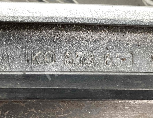 Решетка радиатора Volkswagen Golf V (1K) 2004-2009  Volkswagen Golf Golf V (1K) 2004-2009