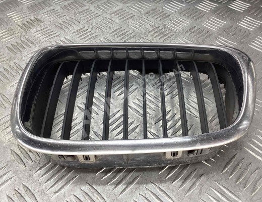 Решетка радиатора BMW 5-Series (E39) 2000-2004 рестайлинг  BMW 5-Series 5-Series (E39) 2000-2004 рестайлинг