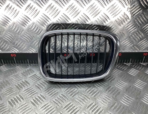 Решетка радиатора BMW 5-Series (E39) 2000-2004 рестайлинг  BMW 5-Series 5-Series (E39) 2000-2004 рестайлинг