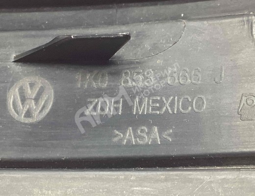 Заглушка (решетка) в бампер Volkswagen Golf V (1K) 2004-2009  Volkswagen Golf Golf V (1K) 2004-2009