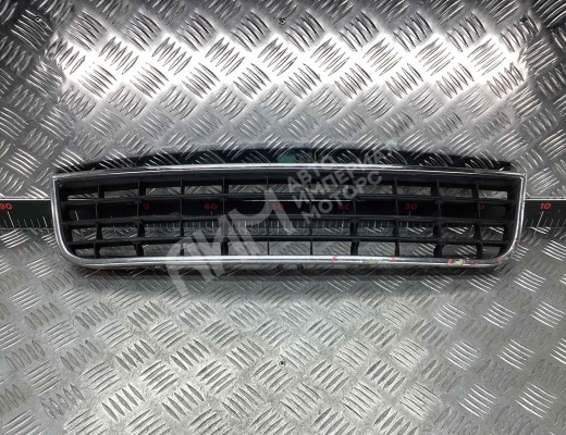 Заглушка (решетка) в бампер Audi A6 C5 (4B) 2001-2004 рестайлинг  Audi A6 A6 C5 (4B) 2001-2004 рестайлинг