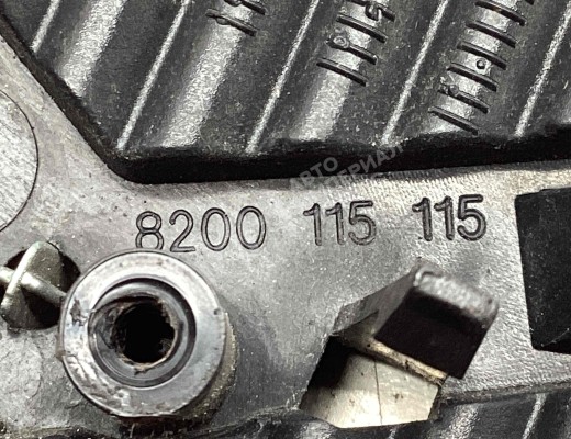 Эмблема Renault Scenic II (JM) 2003-2006  Renault Scenic Scenic II (JM) 2003-2006