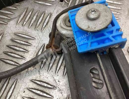 Стеклоподъемник передний левый Audi A4 B6 (8EC, 8E5) 2000-2004  Audi A4 A4 B6 (8EC, 8E5) 2000-2004