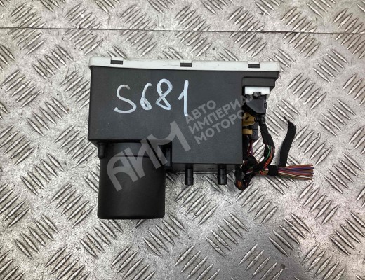 Компрессор центрального замка Audi A4 B5 (8D) 1994-1999  Audi A4 A4 B5 (8D) 1994-1999