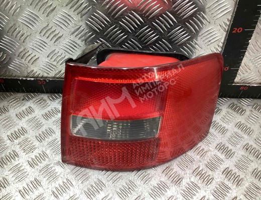 Фонарь задний правый Audi A6 C5 (4B) 2001-2004 рестайлинг  Audi A6 A6 C5 (4B) 2001-2004 рестайлинг