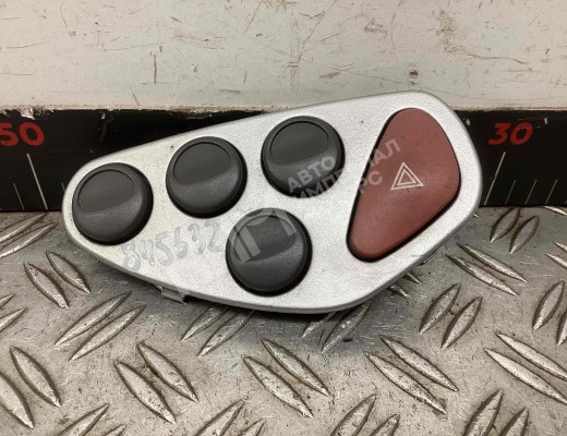 Кнопка аварийной сигнализации Iveco Eurocargo II 2003-2008  Iveco Eurocargo Eurocargo II 2003-2008