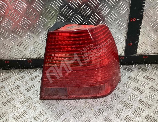 Фонарь задний правый Volkswagen Bora (1J) 1998-2005  Volkswagen Bora Bora (1J) 1998-2005