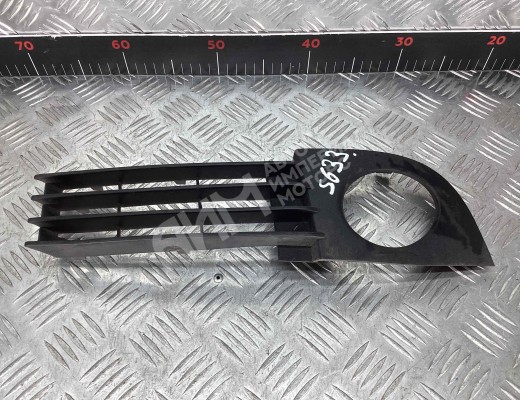 Рамка фары противотуманной правой Audi A6 C5 (4B) 2001-2004 рестайлинг  Audi A6 A6 C5 (4B) 2001-2004 рестайлинг