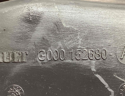 Заглушка (решетка) в бампер передний Renault Laguna II (X74) 2001-2005  Renault Laguna Laguna II (X74) 2001-2005