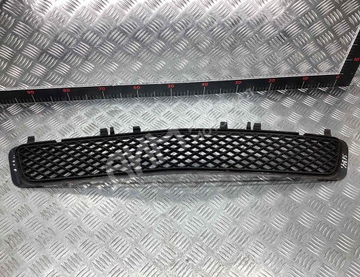 Заглушка (решетка) в бампер Mercedes E (W212) 2009-2013  Mercedes E E (W212) 2009-2013