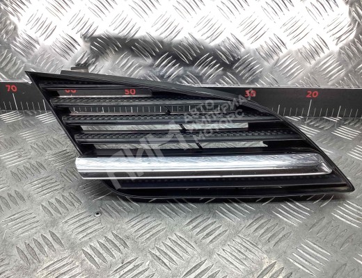 Решетка радиатора Nissan Primera III (P12) 2002-2008  Nissan Primera Primera III (P12) 2002-2008