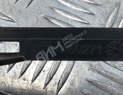 Заглушка (решетка) в бампер передний Opel Astra H 2004-2007  Opel Astra Astra H 2004-2007