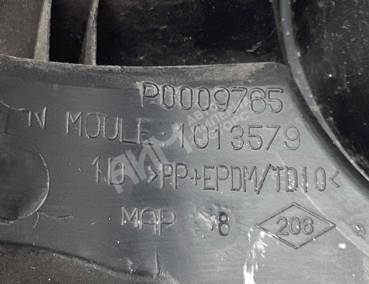 Рамка фары противотуманной правой Renault Scenic II (JM) 2006-2009 рестайлинг  Renault Scenic Scenic II (JM) 2006-2009 рестайлинг