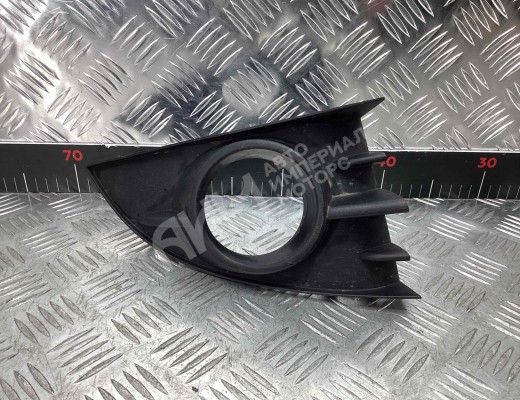 Рамка фары противотуманной правой Renault Scenic II (JM) 2006-2009 рестайлинг  Renault Scenic Scenic II (JM) 2006-2009 рестайлинг