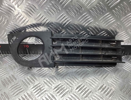 Рамка фары противотуманной правой Audi A6 C5 (4B) 2001-2004 рестайлинг  Audi A6 A6 C5 (4B) 2001-2004 рестайлинг