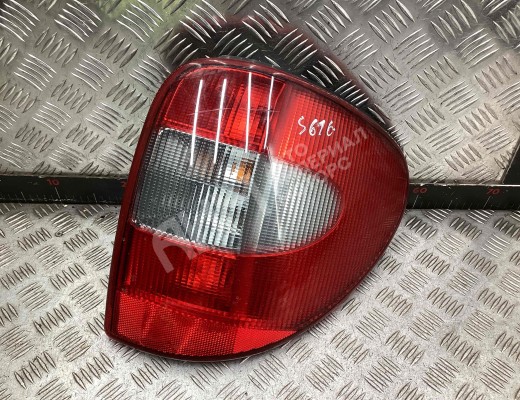 Фонарь задний правый Chrysler Voyager IV (RG) 2001-2008  Chrysler Voyager Voyager IV (RG) 2001-2008
