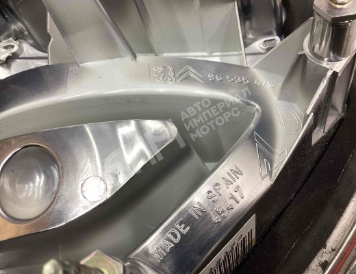 Фонарь крышки багажника правый Citroen C4 Picasso (UD) 2006-2013  Citroen C4 Picasso C4 Picasso (UD) 2006-2013