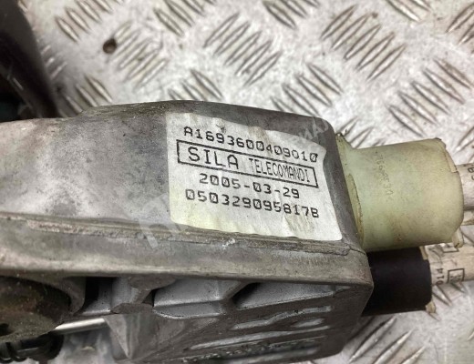 Кулиса Mercedes A (W169) 2004-2012  Mercedes A A (W169) 2004-2012