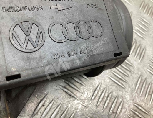Расходомер воздуха Audi A4 B5 (8D) 1994-1999  Audi A4 A4 B5 (8D) 1994-1999